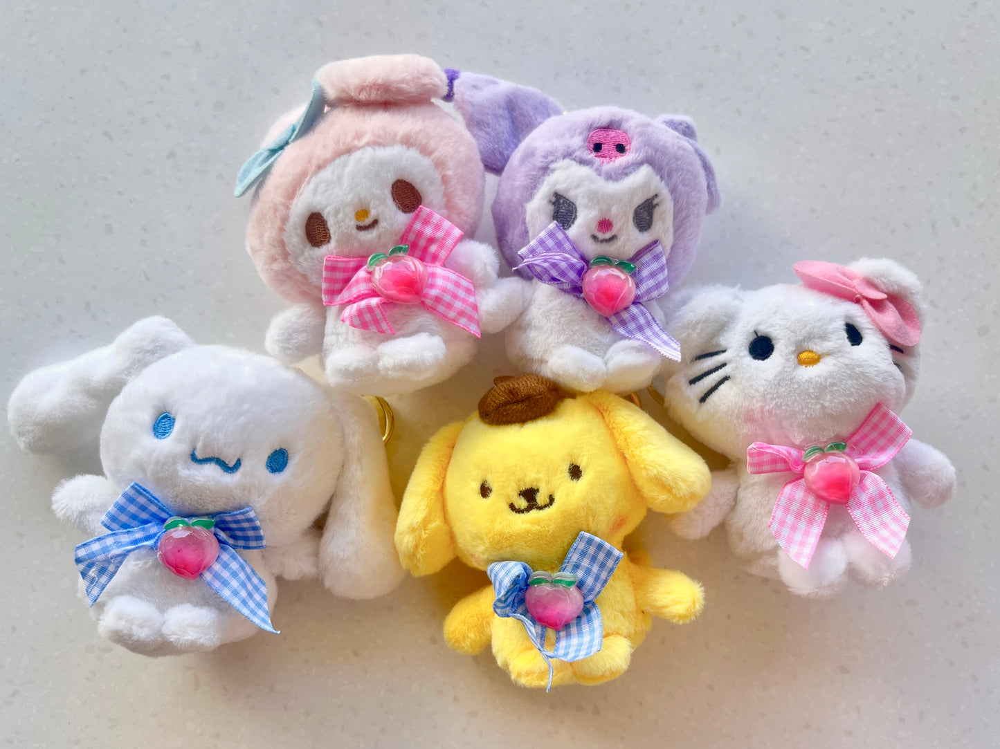 Porte-clés en peluche Sanrio Sweet Peach